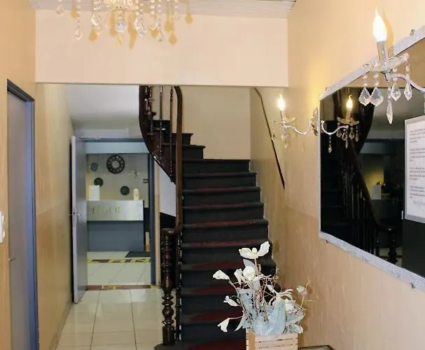 Le Milan Hotel Lourdes