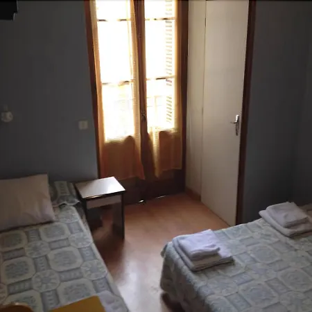 Le Milan Hotell 2*